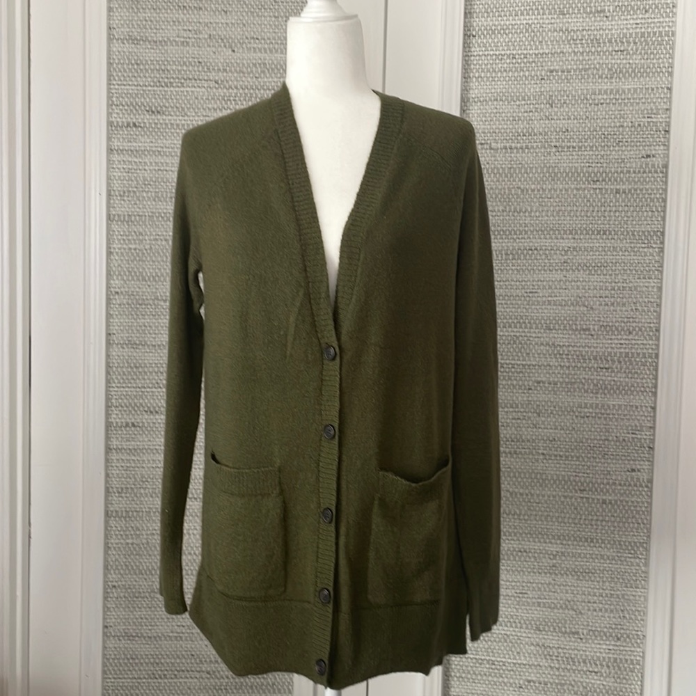 American Eagle Outfitters cardigan olive green